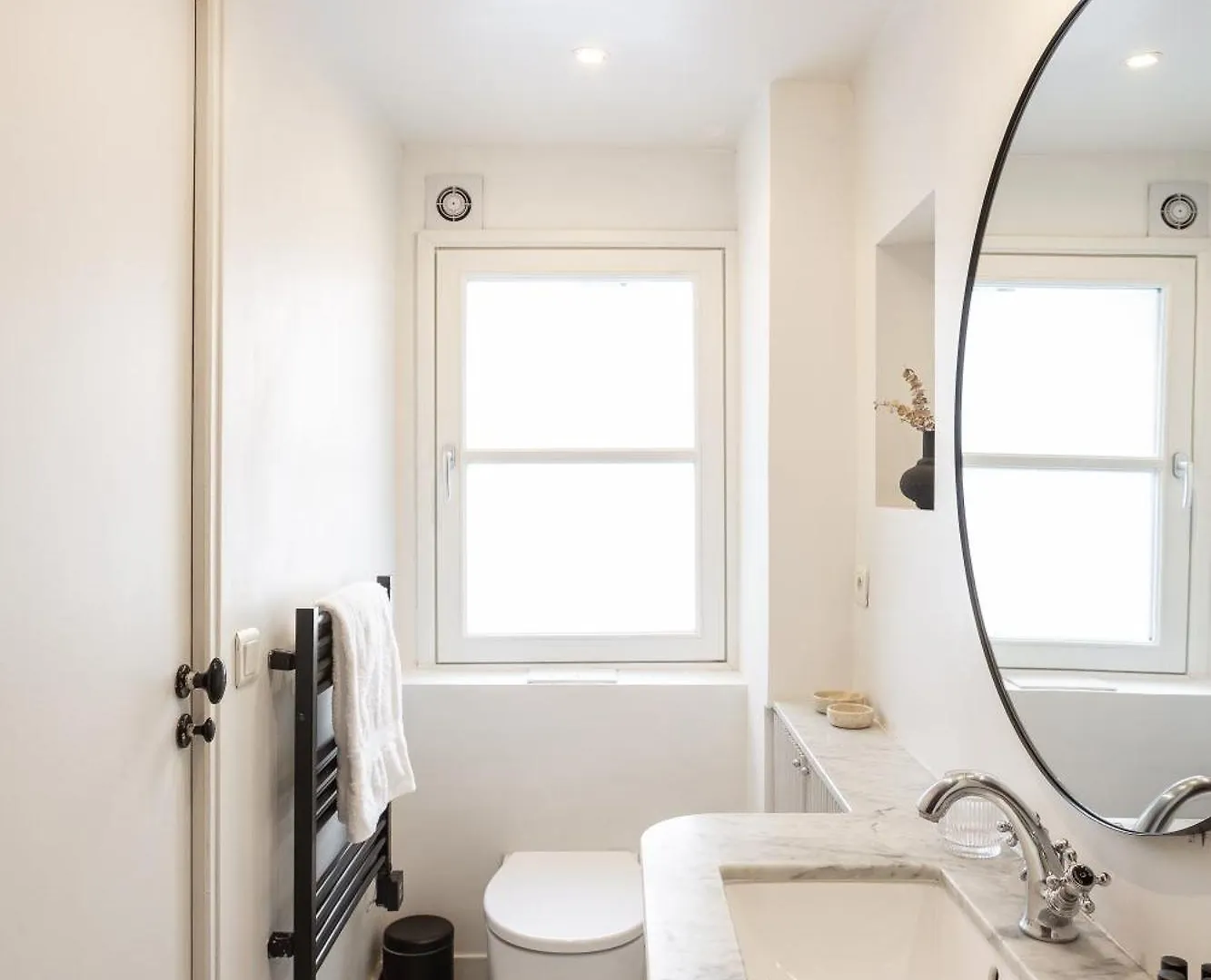 Habitat Parisien - Louvre Rivoli Apartment